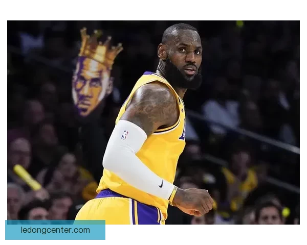 41岁詹皇单核再征季后赛湖媒热议盼死亡之瞳重现辉煌